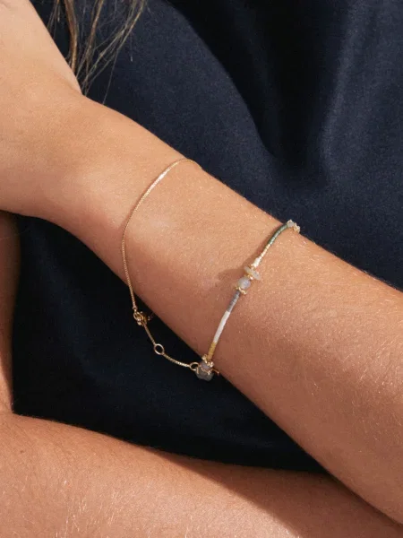 Pilgrim Zapestnica Pixie zlata / mešane barve