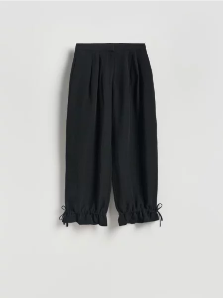 Reserved Pantaloni cu fibre Lyocell negru