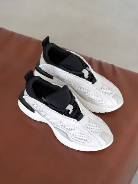 Кожаные кроссовки Emmelie Delage бежевые