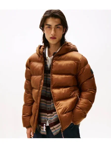 Geacă de blugi Tommy Jeans cu glugă maro
