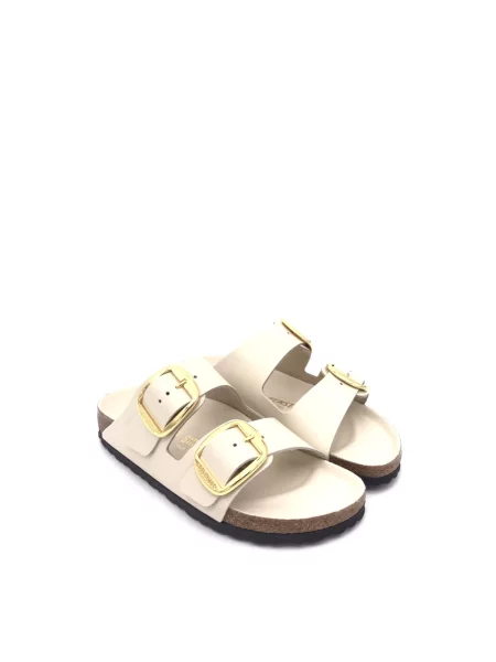Klapki Birkenstock zamszowe na sprzączkę beżowe