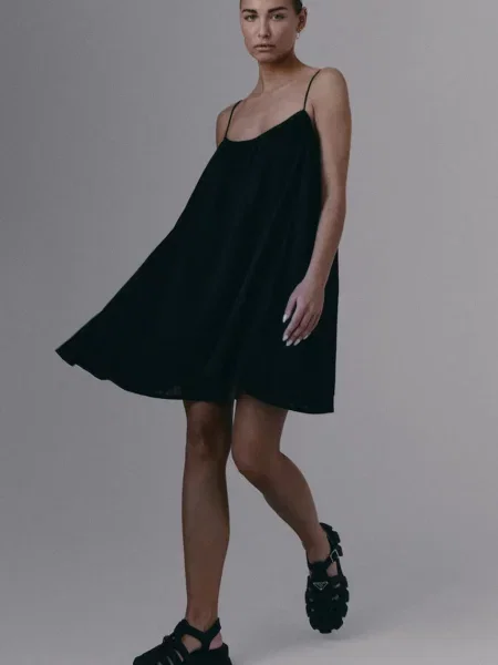 Сукня MUUV. MINIME mini розкльошена чорний