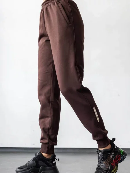 Брюки коричневі