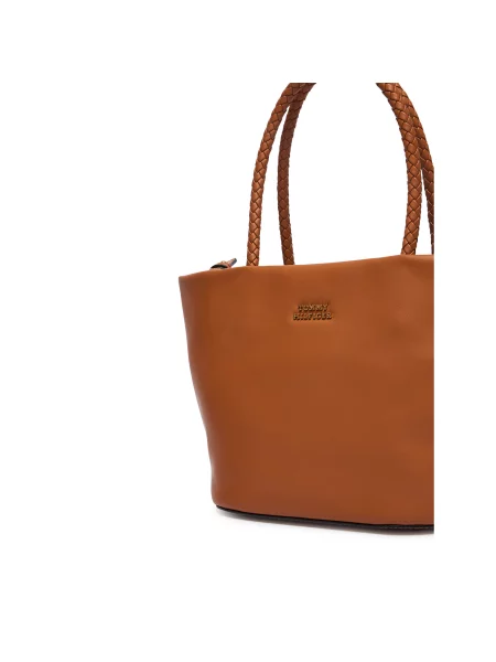 Kabelka Tommy Hilfiger Th Marina Bucket Leather hnědá