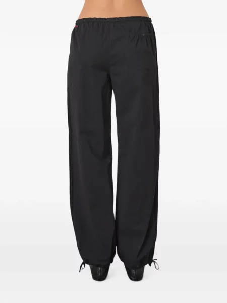 Pantaloni Peachy Den negru