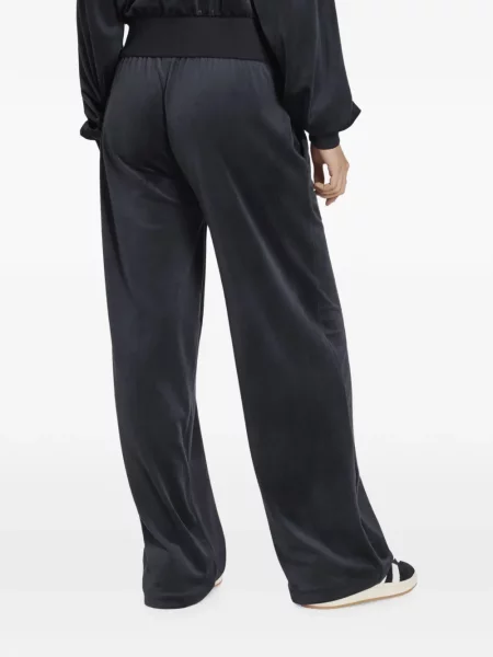 Pantaloni sport Adidas de catifea cu imagine cu model piele de șarpe violet