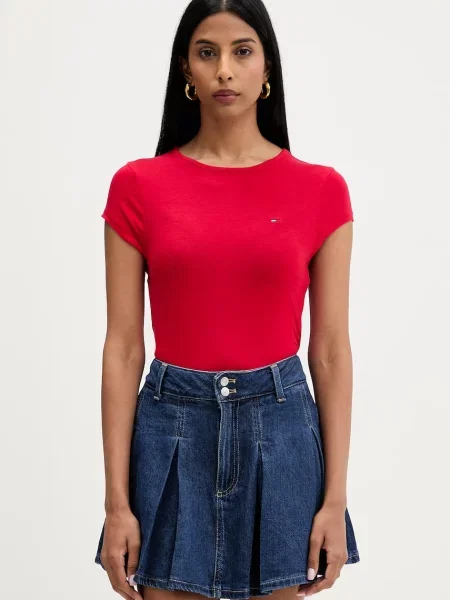 Tommy Jeans kratka majica z viskozo rdeča