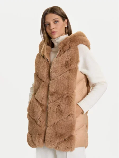 Sportovní vesta Rinascimento béžová