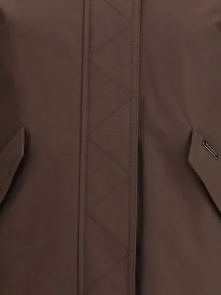 Geacă Woolrich cu glugă maro
