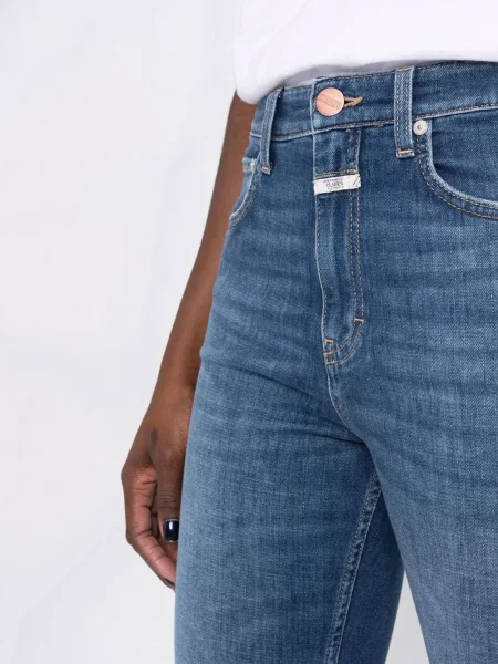 Proste jeansy Closed z przetarciami zwężane niebieskie