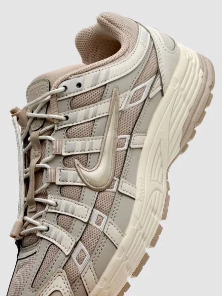 Повседневные кроссовки Nike бежевые