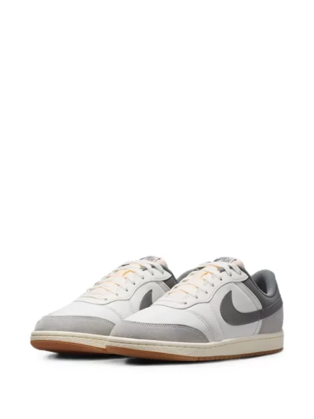 Sneakerși Jordan alb
