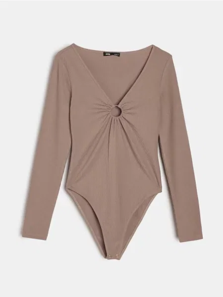 Боді з декоративним вирізом бежевий