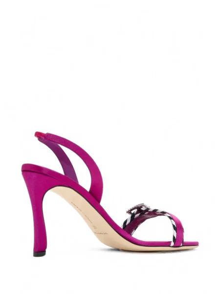 Sandale Manolo Blahnik cu cataramă roz