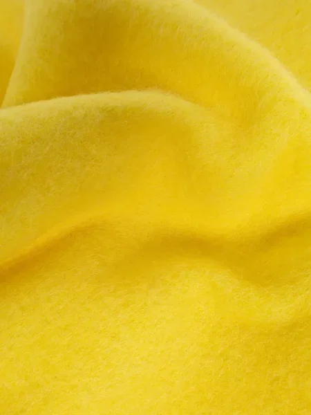 Шал Issey Miyake с ресни жълто