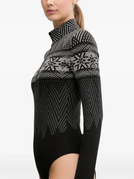 Graficzny top Newland czarny