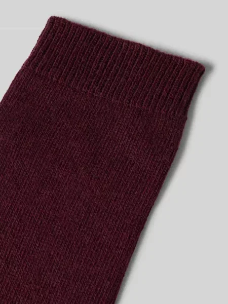 Skarpety z wysokiej jakości mieszanki wełny i kaszmiru model ‘COSY WOOL’ Falke bordowe