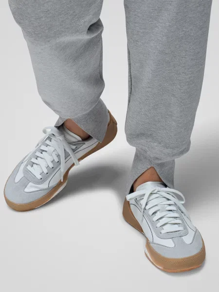 Кроссовки для спортзала Adidas белые