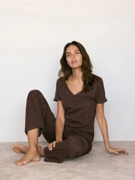 Reserved Pijama din două piese cu buline maro