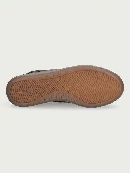 Замшевые кроссовки Adidas