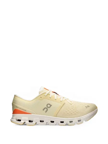 Sneakerși On galben