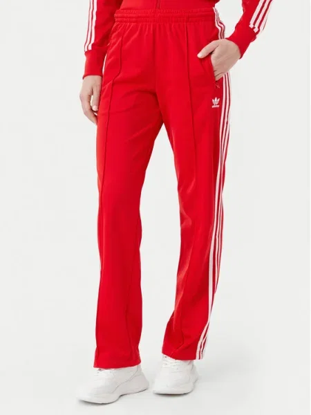 Анцуг Adidas с апликация червено