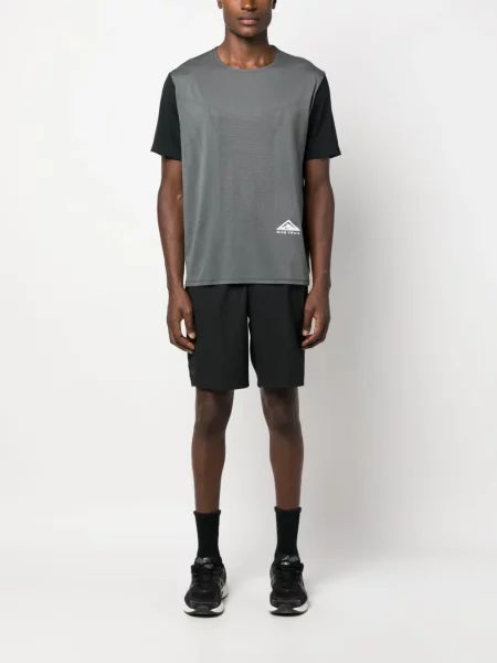 Trumpas marškinėliai Nike pilka