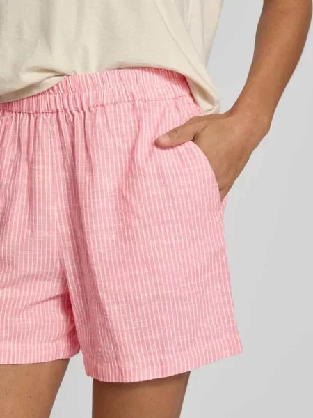 Szorty o luźnym kroju z mieszanki bawełny i lnu model ‘APIA’ Pieces różowe