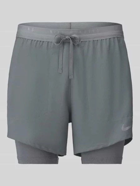Szorty sportowe o kroju regular fit z technologią dri-fit model STRIDE HYBRID' Nike Training