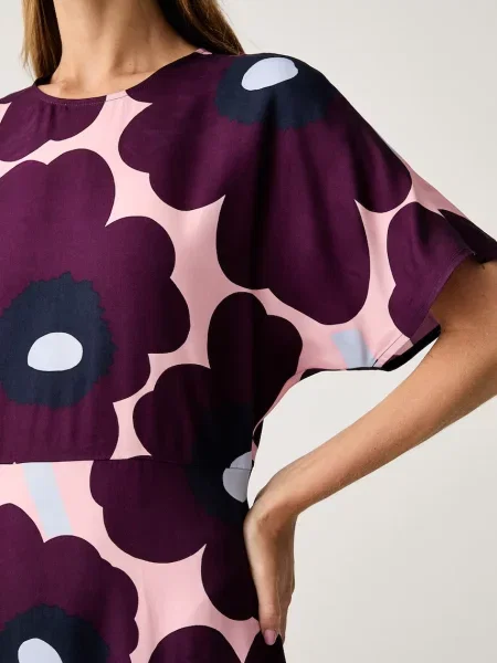 Marimekko kiszélesedő ruha lyocellel lila
