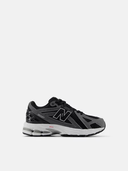 Детские кроссовки New Balance черные
