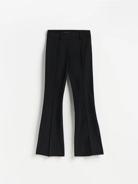Reserved Pantaloni flare cu adaos de negru
