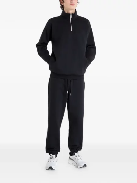 Vesta On Running crna