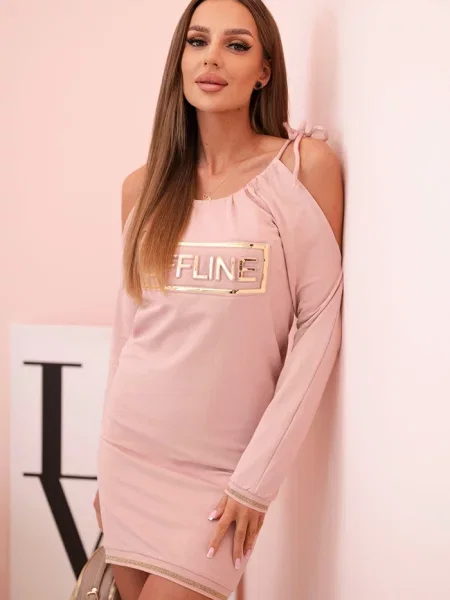 Sukienka Kesi z odkrytymi ramionami różowa