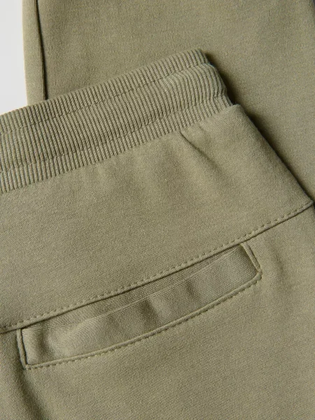 Reserved Спортивні штани slim fit пильно-зелений зелені