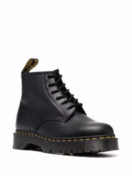 Auliniai batai Dr. Martens juoda