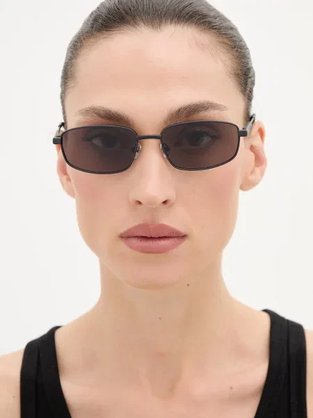 Солнцезащитные очки Jacquemus черные