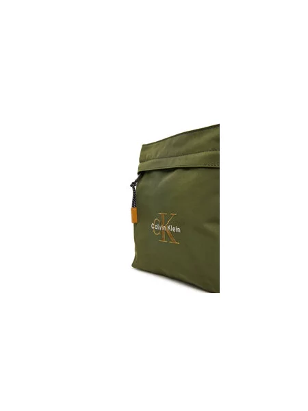 Calvin Klein Crossover torbica Bold Flatpack Crna zelena