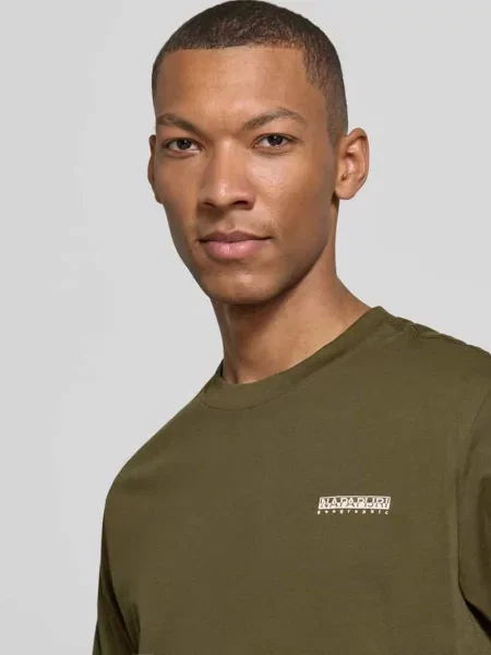 T-shirt o kroju regular fit z logo i okrągłym dekoltem Napapijri