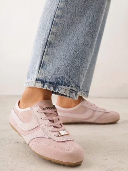 Sneakers Talanashta roz