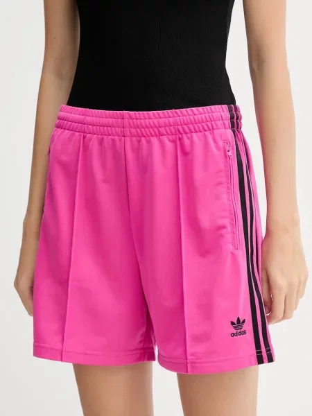 Къс панталон adidas Originals Firebird с апликация с висока талия розово