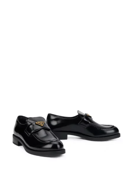 Pantofi loafer Prada din piele negru