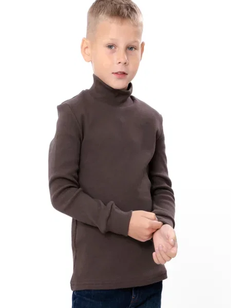 Гольф свитер носи своє коричневый