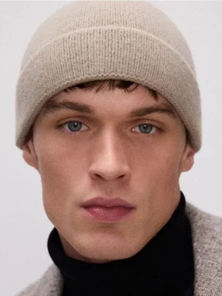 Шерстяная шапка Reserved бежевая