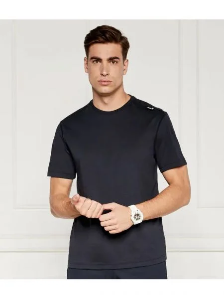 Tricou