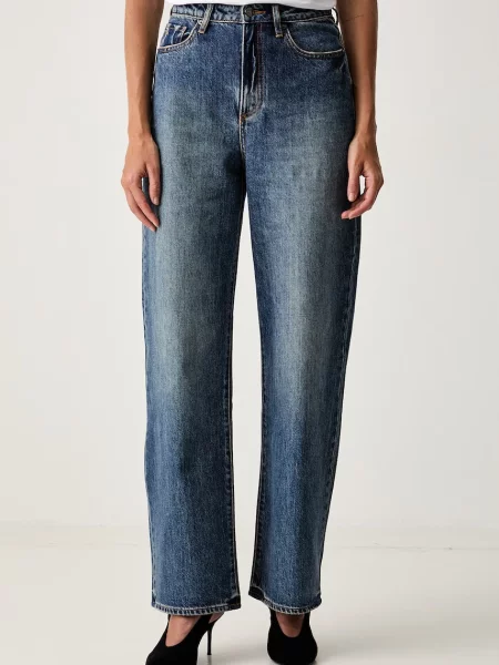 Armani Exchange blugi relaxed fit pentru femei albastru