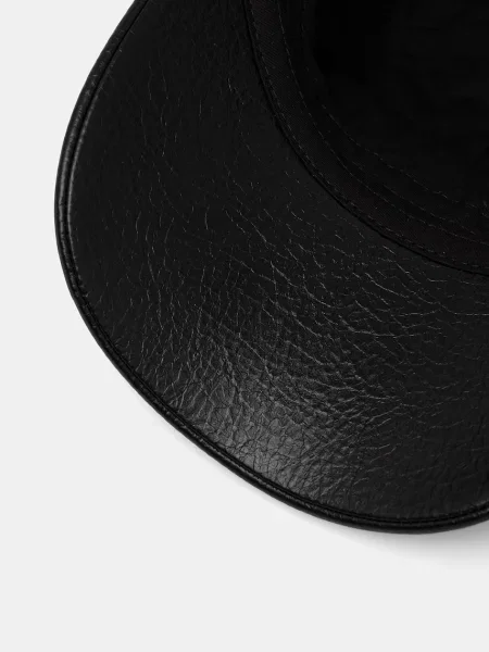 Кожаная кепка Karl Lagerfeld Jeans