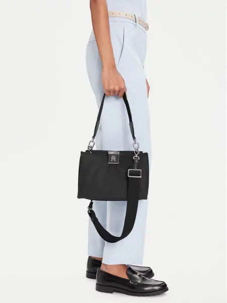 Tommy Hilfiger Geantă Th Her Med Satchel Sv negru