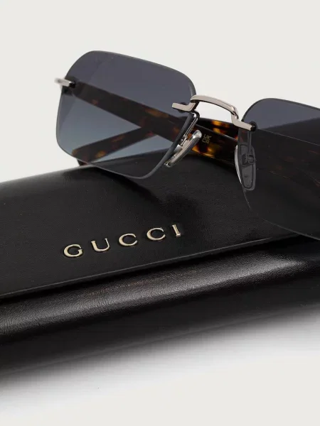 Солнцезащитные очки Gucci