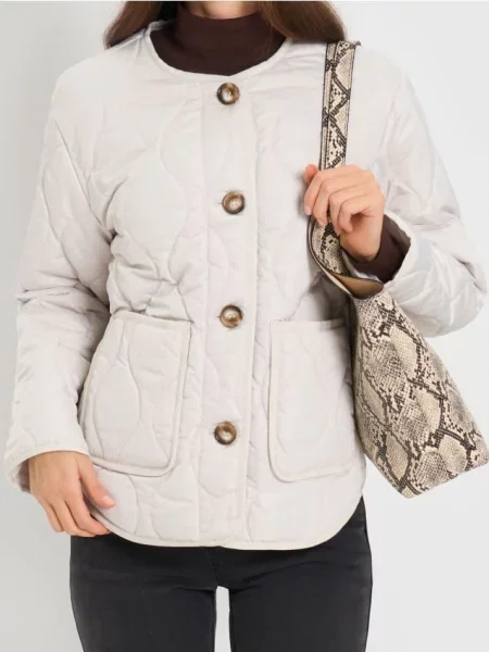 Стьобана куртка на кремовий